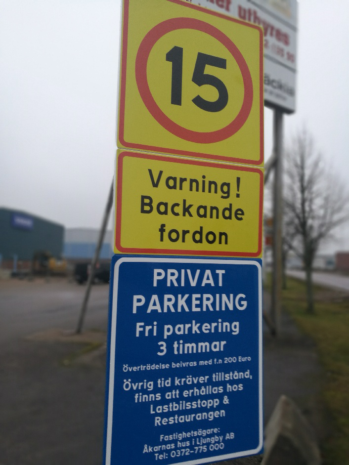 Det mest aosm står på skylten kan vara obegripligt för utländska gäster. Däremot kan texten