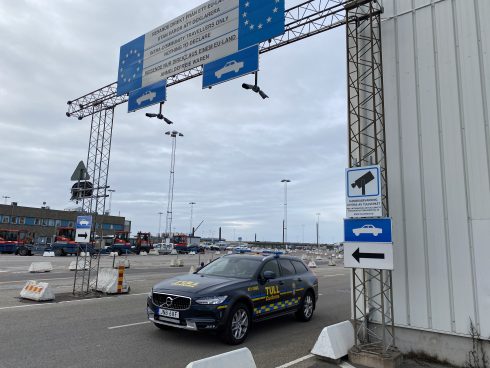 Nu driftsätts kamerabevakning i Trelleborg och i Haparanda. Bilden visar kamerabevakning i Trelleborg. Syftet med kamerabevakningen är att förebygga, förhindra och upptäcka brott samt utöva kontrollverksamhet. Foto: Tullverket.