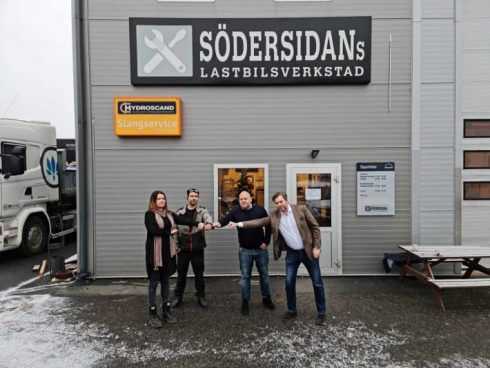 ”Nu tar Södersidan steget in i Malte Månson-koncernen”, säger vd Frasse Andersson. På bilden ån vänster: Maria Jangard, administrativ chef på Södersidan, Frasse Andersson, Staffan Lindewald, CEO och Magnus Åbjörnsson, CFO, båda på Malte Månson.