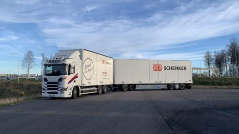 Toyota Material Handlings biogaslastbil som transporterar gods både på företagets område samt regionalt i Östergötland.