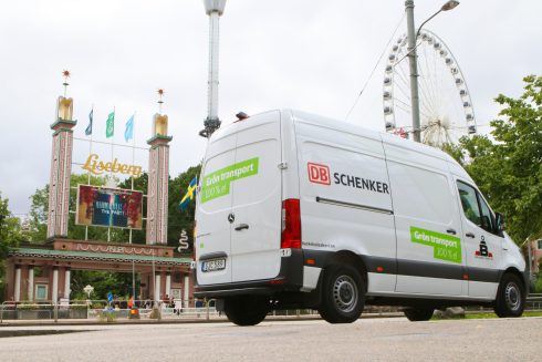 DB Schenker använder nu enbart eldrivna fordon inom Gothenburg Green City Zon. Två eldrivna paketbilar och en tyngre distributionsbil ser till att alla paket och allt gods levereras fossilfritt inom zonen.