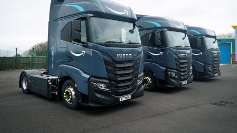 De 1 064 lastbilarna körs med den senaste FPT Industrial Cursor 13 Natural Gas-motorn och är utrustade med en 1 052-liters CNG-tank.