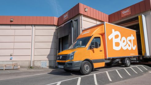 Best Transport fortsätter att kraftigt expandera verksamheten. Nu mer än dubblerar last mile-aktören terminalytan i Göteborg. Genom den 4 000 kvm stora terminalen kan Best Transport optimera flöden för tusentals paket dagligen.