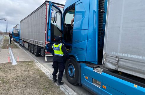 På tio månader har Tullverket stoppat drygt 33 procent fler rattonyktra förare än under hela 2021. Foto: Tullverket.